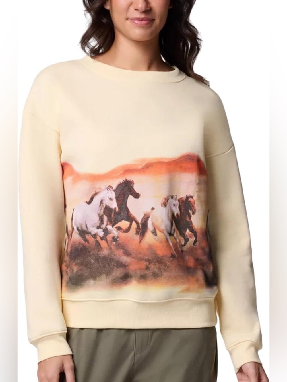 BNWT Columbia Cream Sweatshirt with Running Horses Graphic